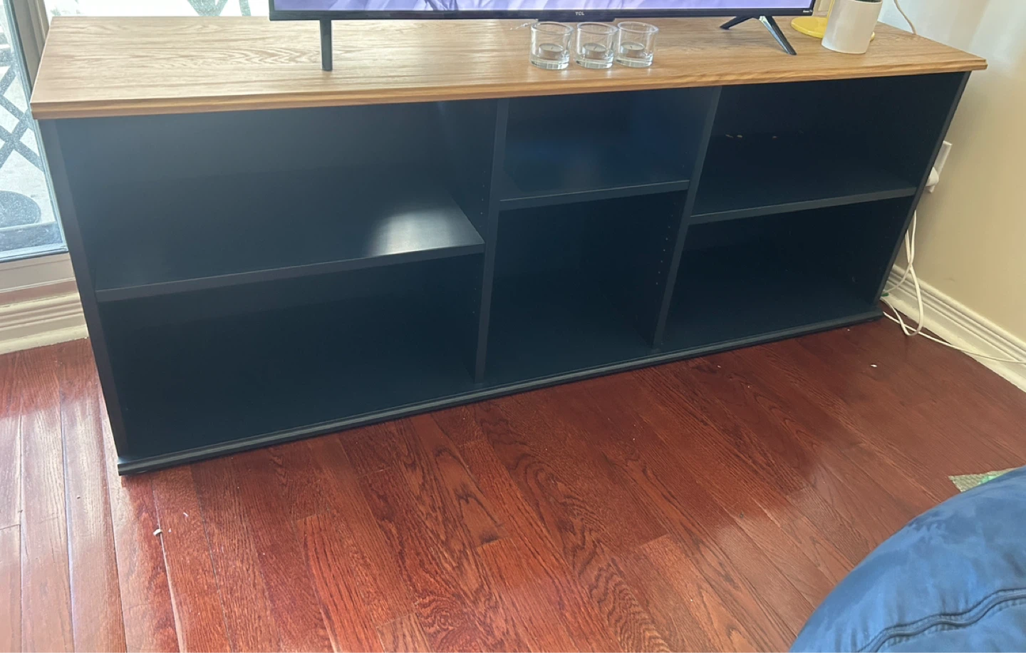 Moving sale - Ikea Tv stand - photo 2