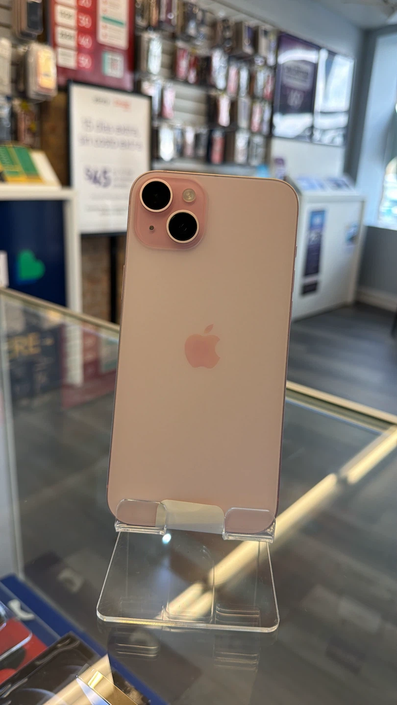iPhone 15 +