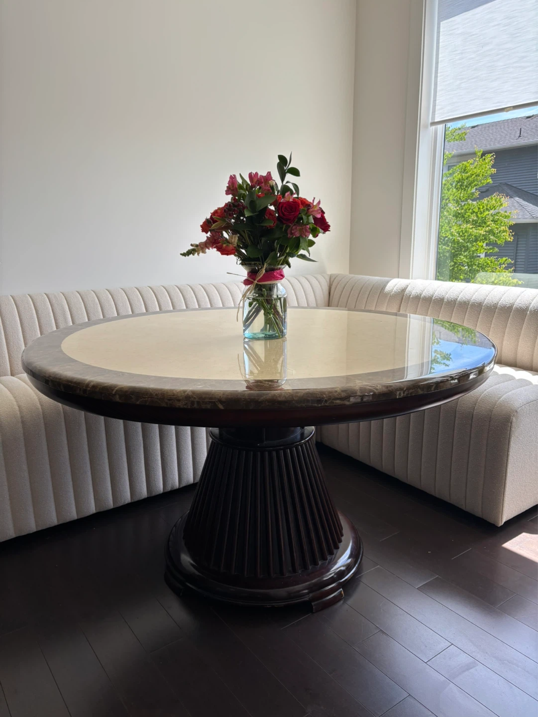 Round Marble Top/Wood Base Dining Table + 5 Chairs