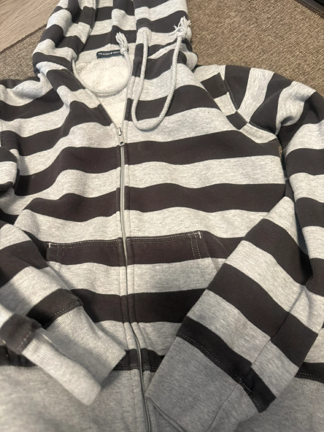 Brandy Melville Striped Zip-Up Hoodie - photo 3