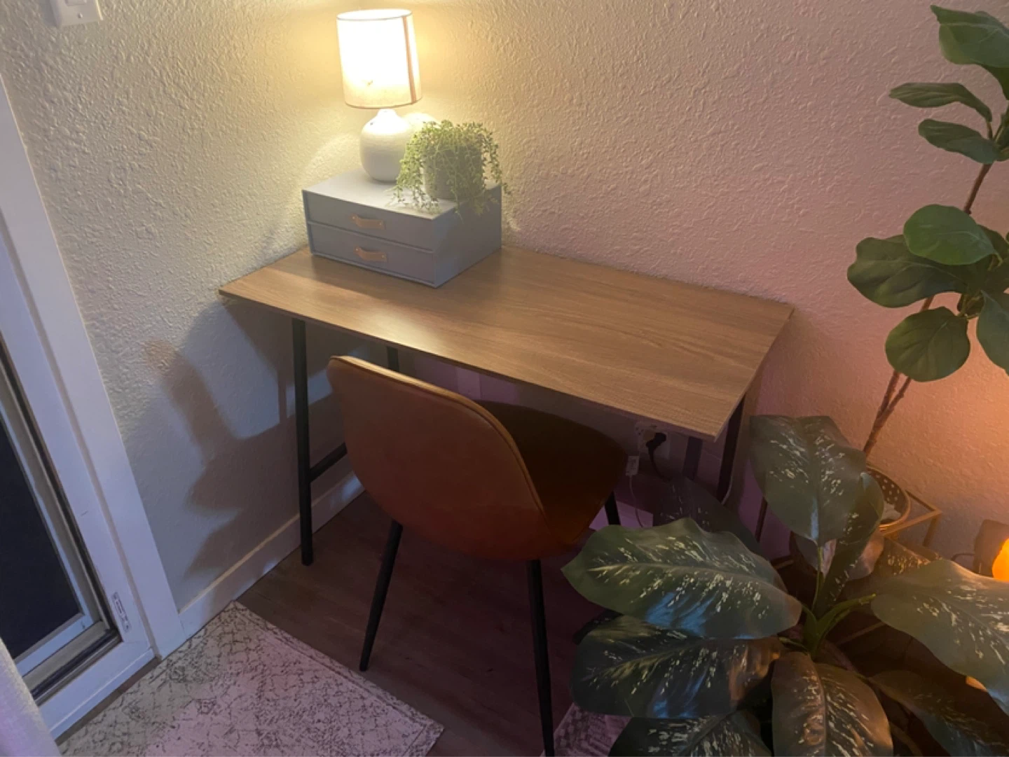 Wooden desk with black legs - photo 4