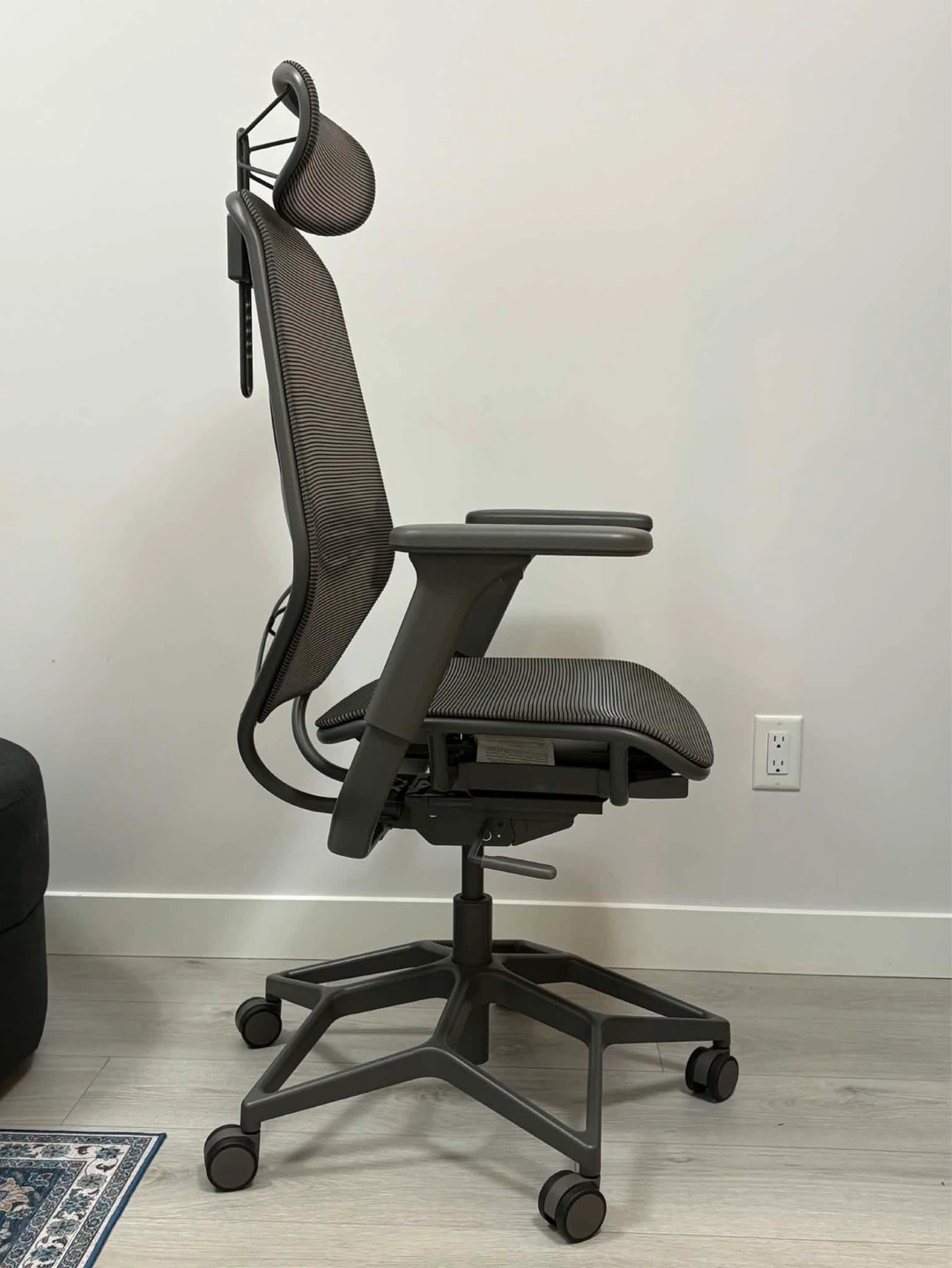 Ikea Ergonomic Office Chair - photo 2