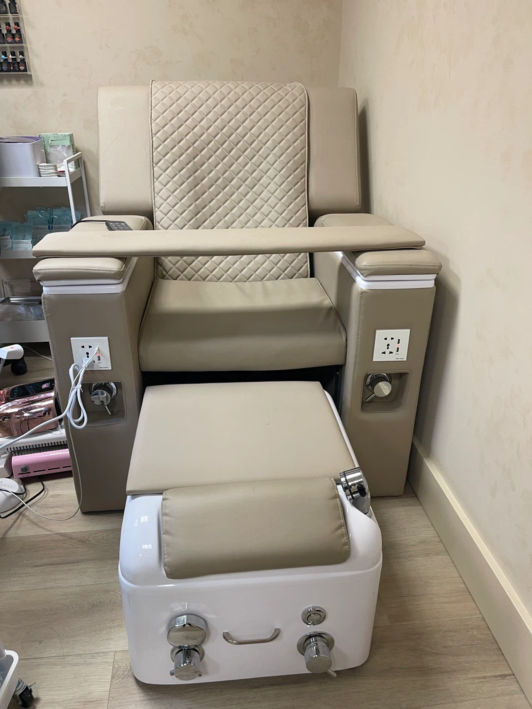 Pedicure Chair with Foot Bath and Manicure Tray