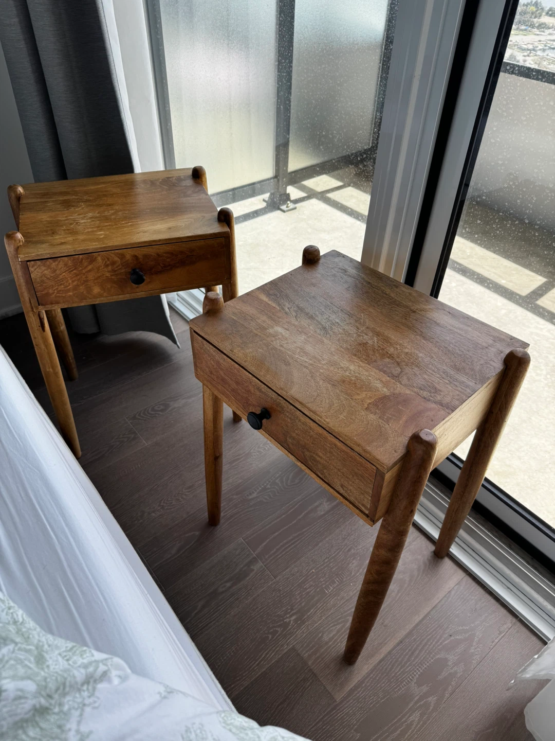 Set of 2 Wooden Nightstands with Drawer - photo 2