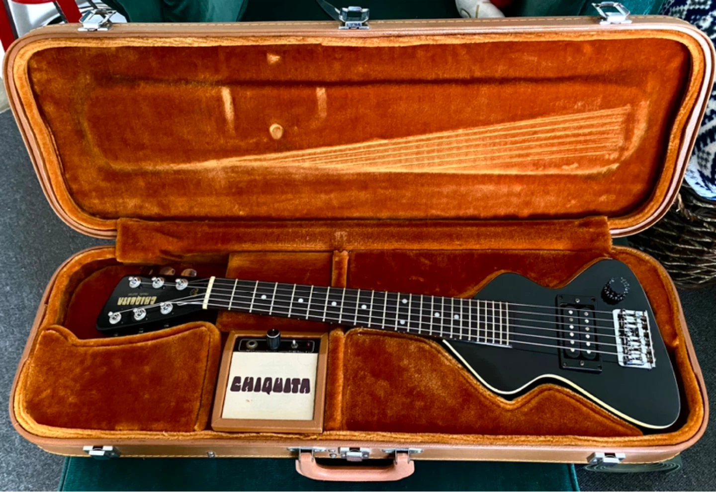 *RARE* The Original Chiquita Travel Guitar w/ OHSC & Mini-Amp