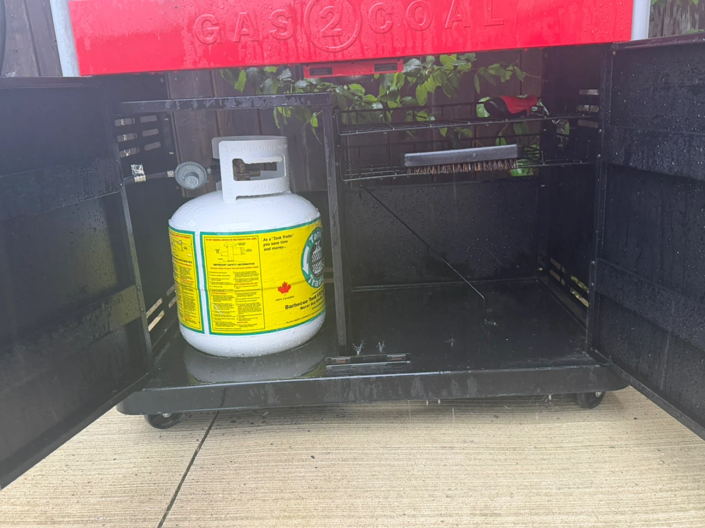 Char-Broil Gas2Coal Gas and Charcoal Grill - photo 5