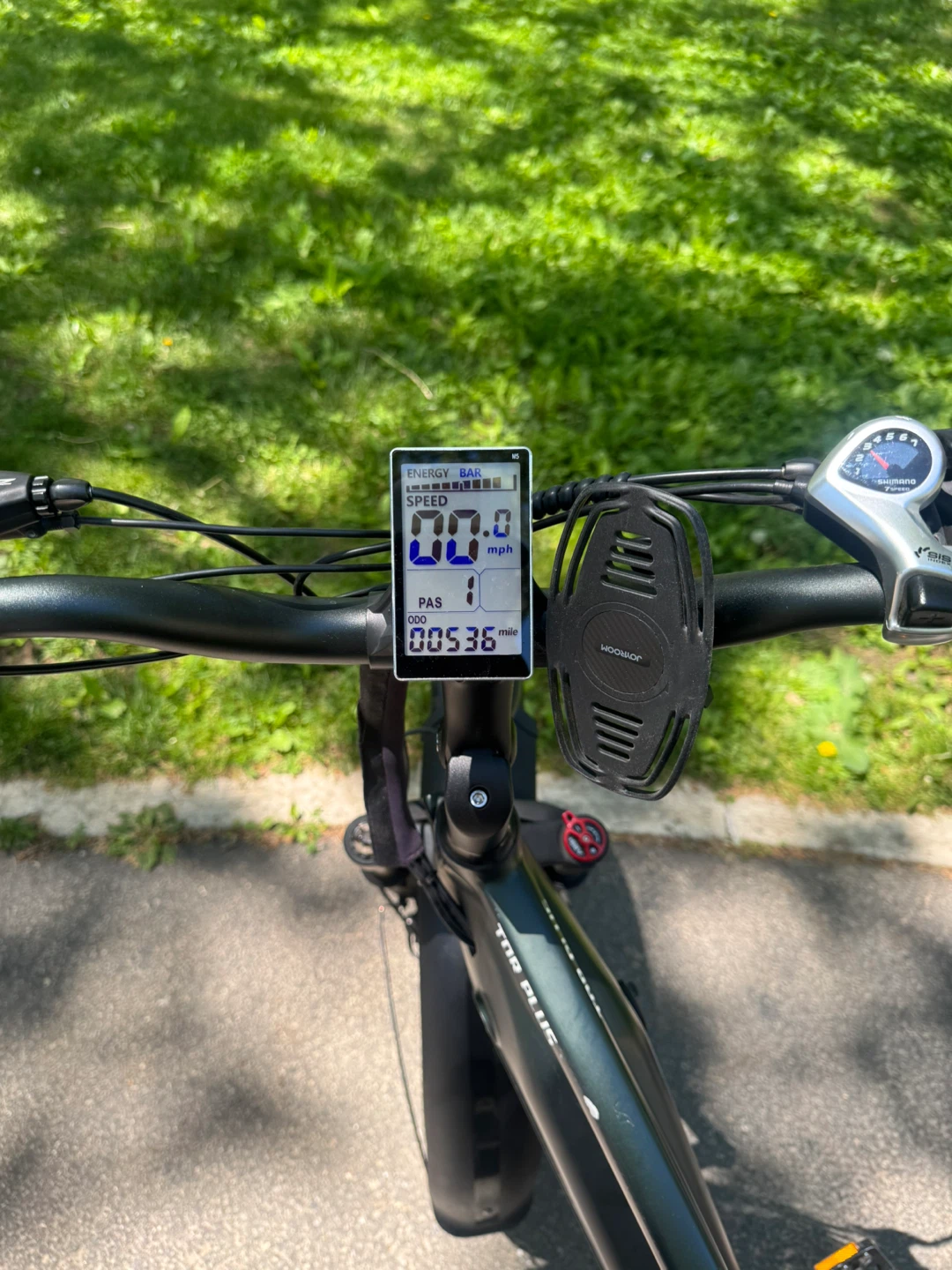 Vendo bicicleta excelente condiciones con batería y cargador