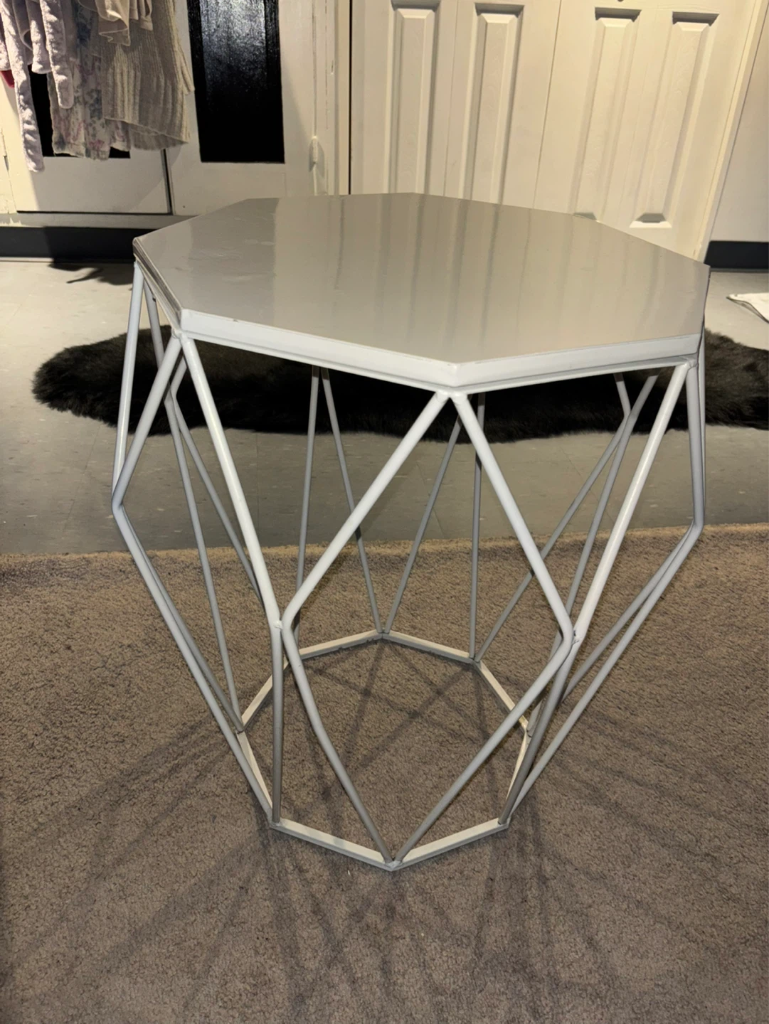 White Geometric Side Table - photo 3