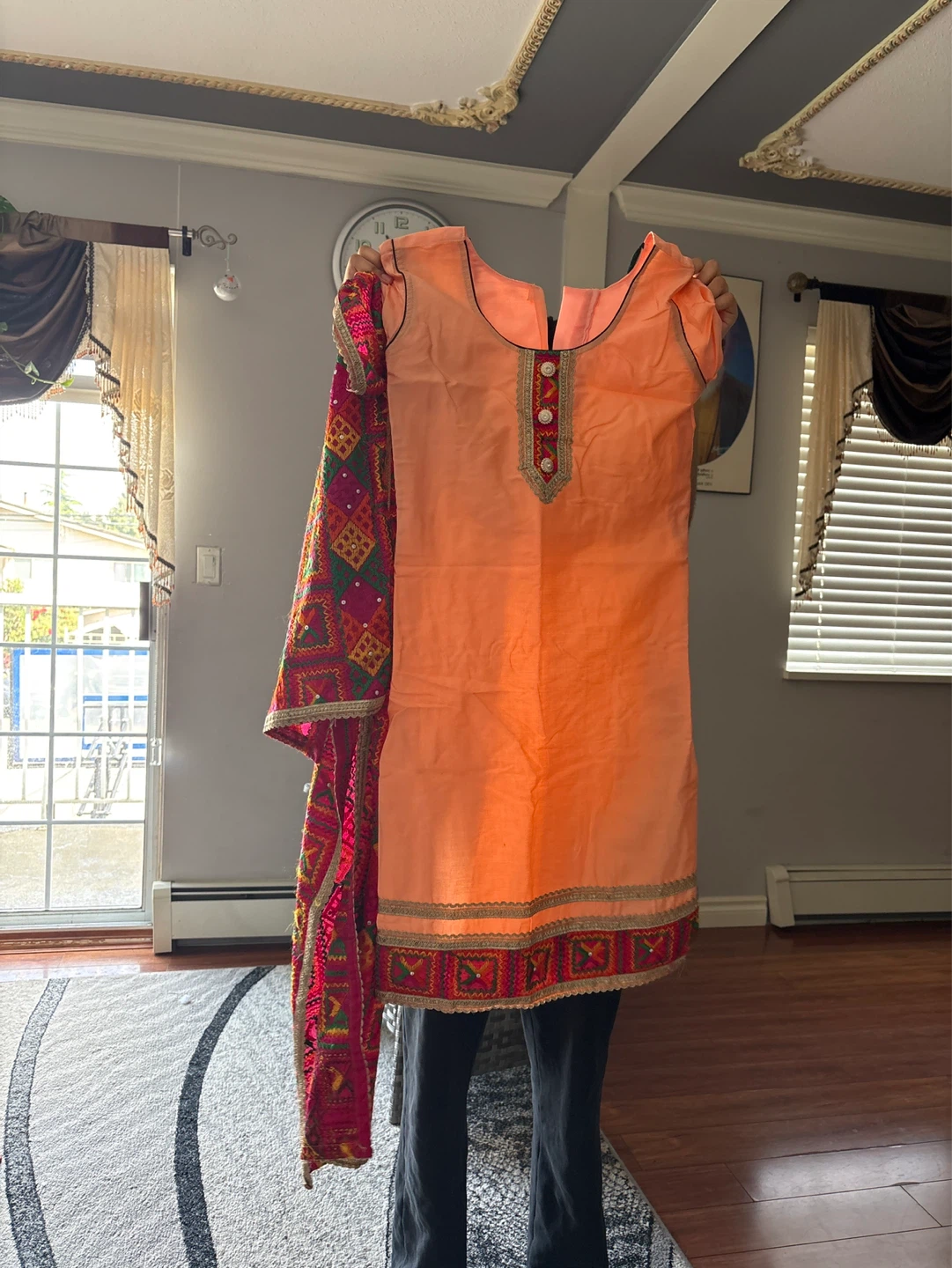 Embroidered Indian Suit Set with Dupatta - photo 4