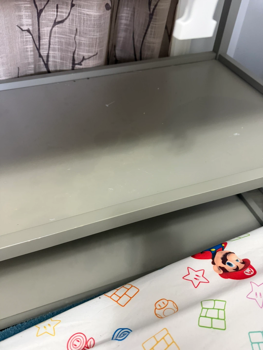 Graco Changing Table with Pad - photo 3