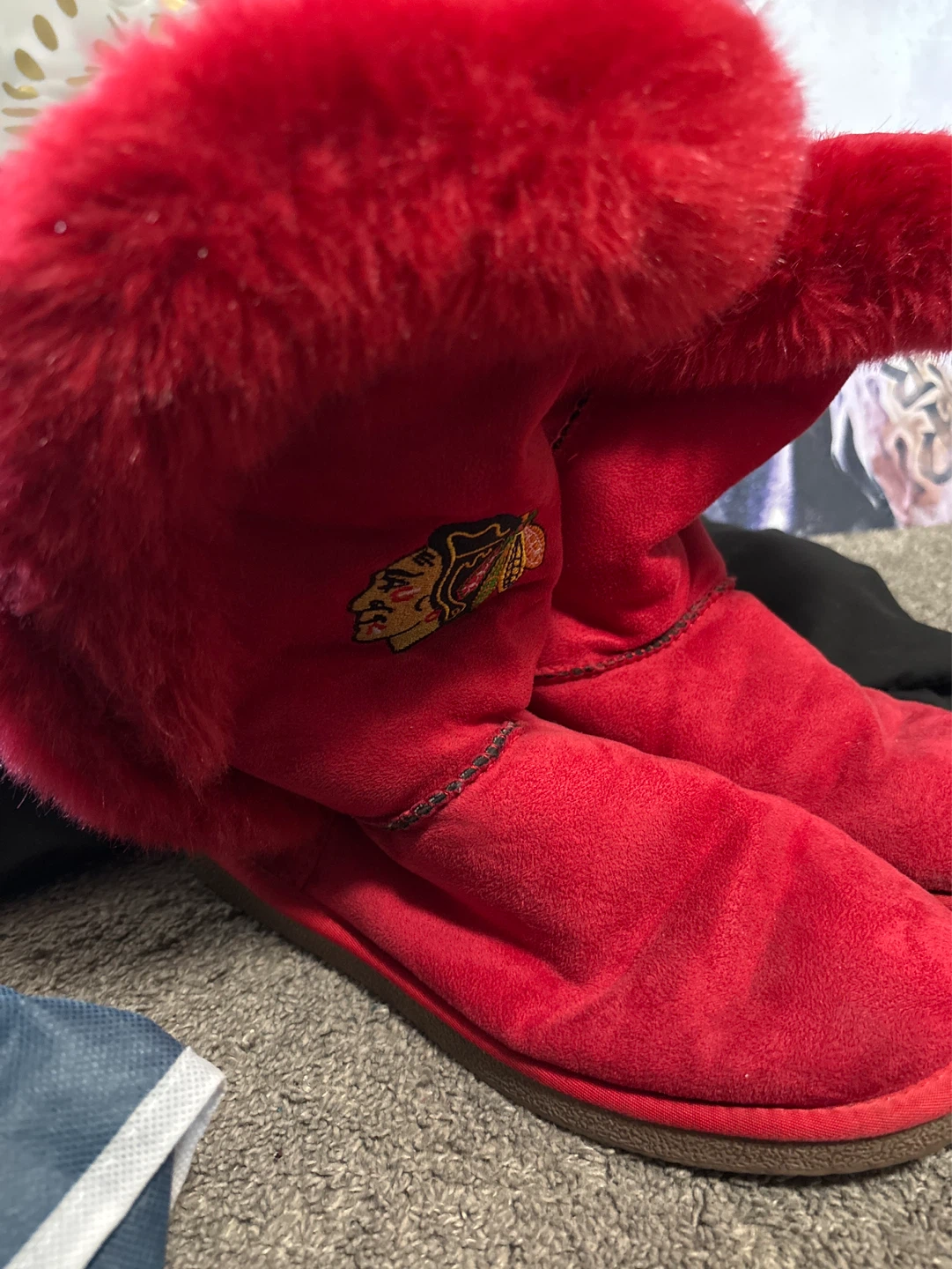 Chicago Blackhawks Red Boot Style Slippers - photo 2