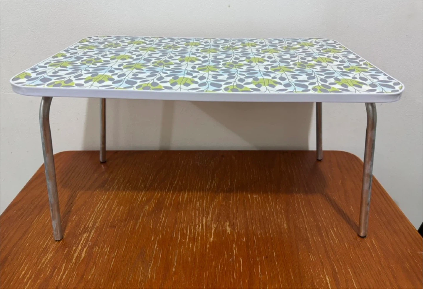 Small Folding Lap Tray Table with Leaf Pattern