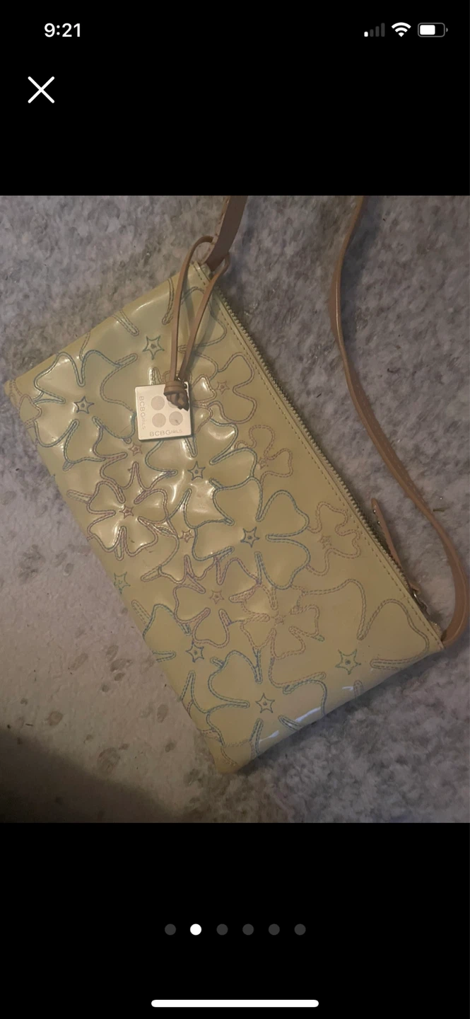 BCBG Max Azria Beige Floral Patent Leather Clutch - photo 3