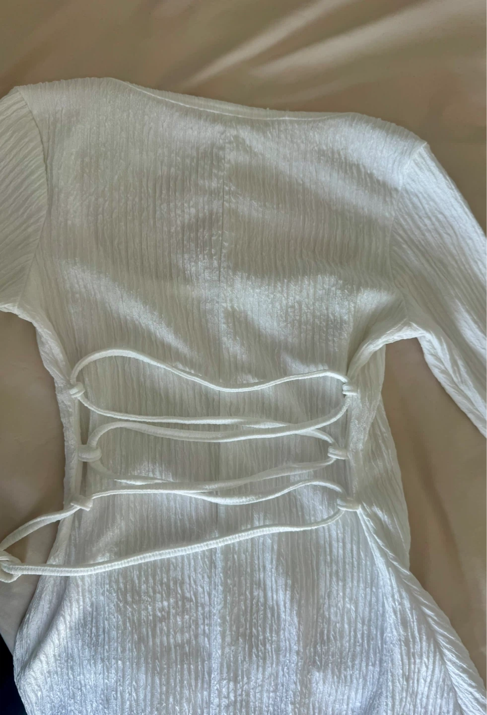 White Crinkle Textured Long Sleeve Dress - Lace-Up Back - photo 5