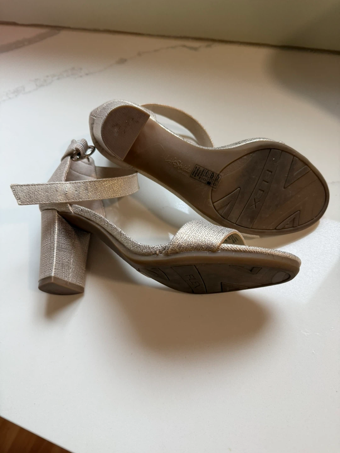 Lifestride sandals metallic - photo 3