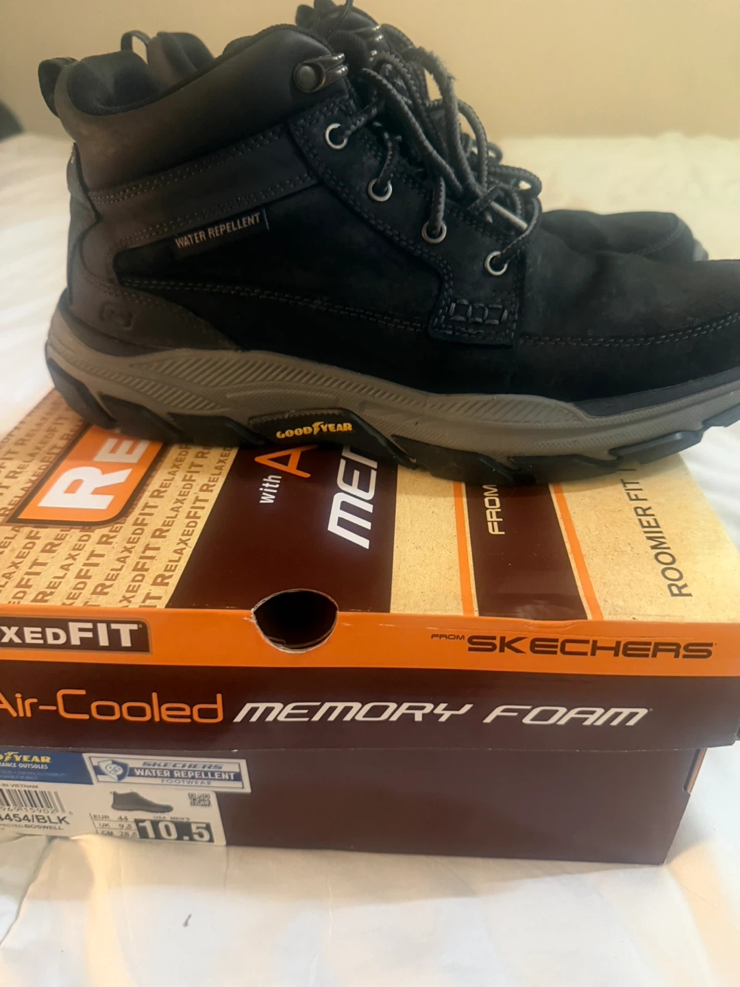 Skechers Relaxed Fit Waterproof Memory Foam Boots Size 10.5 - photo 4