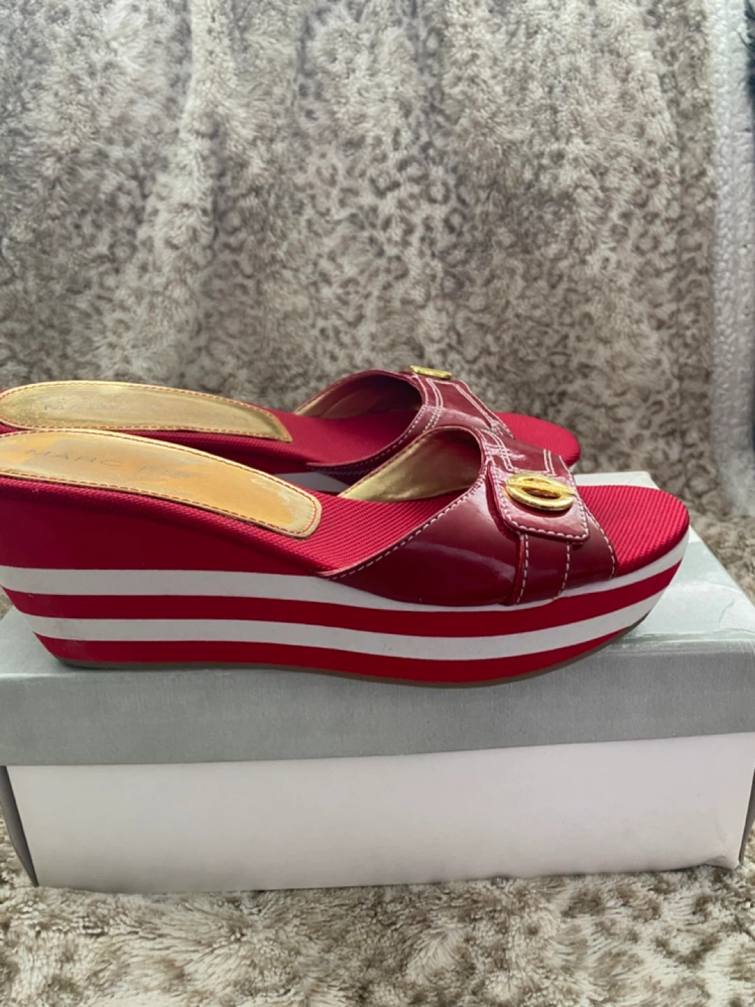 Marc Fisher Red Wedge Sandals Size 7.5 - photo 2