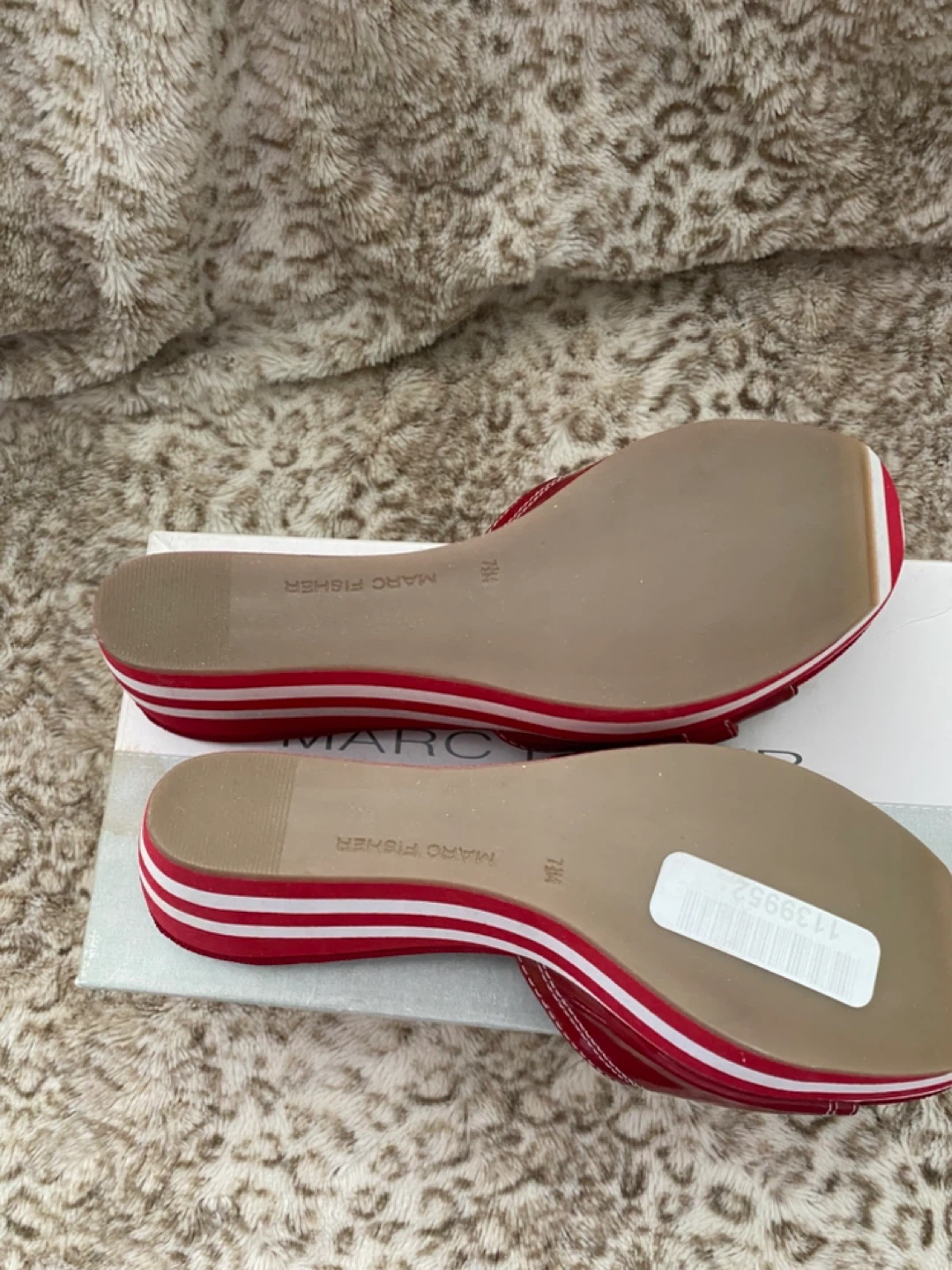 Marc Fisher Red Wedge Sandals Size 7.5 - photo 3
