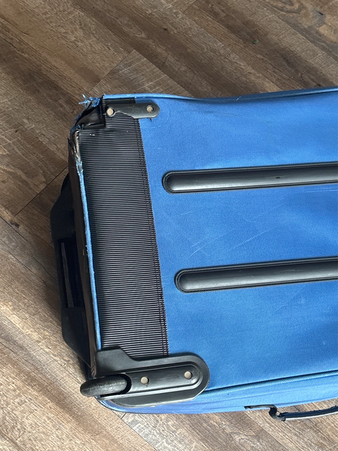 Tracker Blue Rolling Suitcase Luggage - photo 4