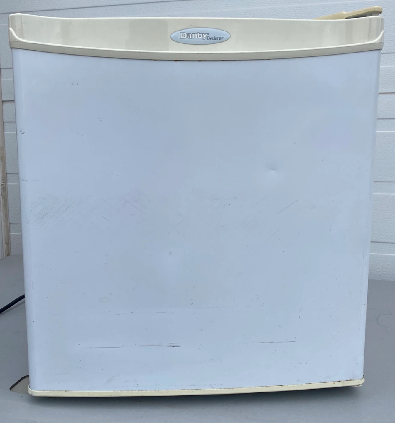Countertop 1.6 ft.³ Fridge