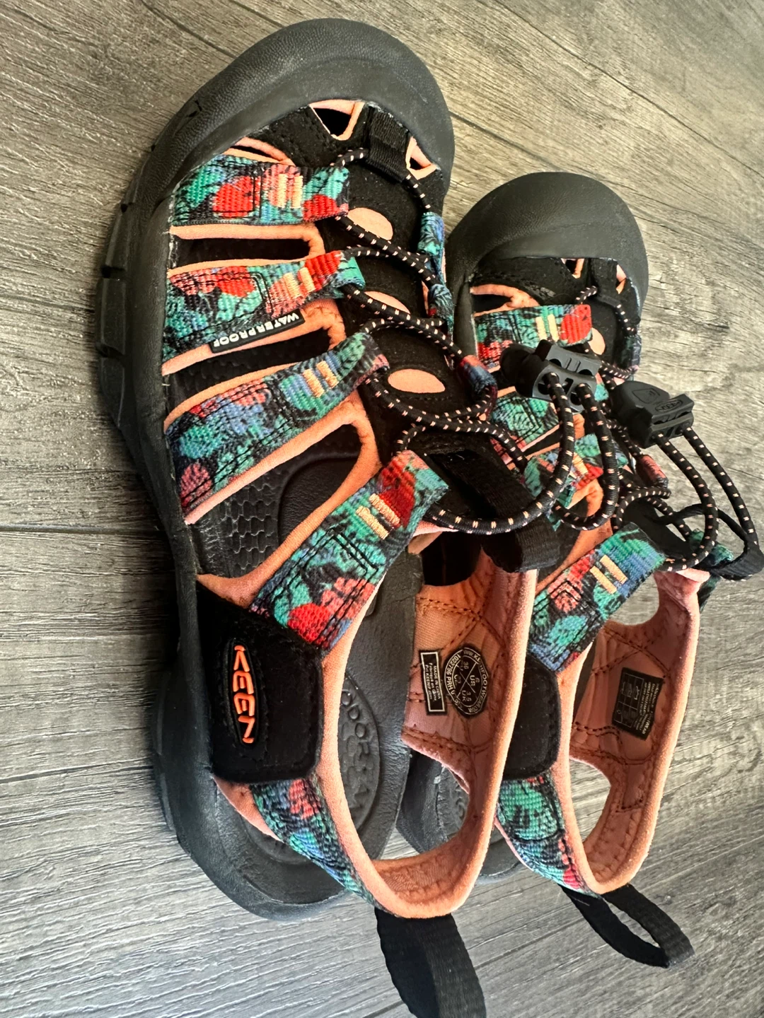 KEEN Water Sandals - Size 6 US - photo 3