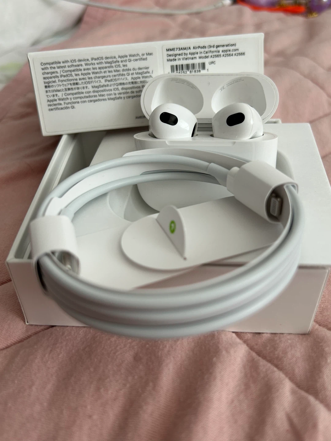 Apple AirPods (3rd generation) - White - photo 4