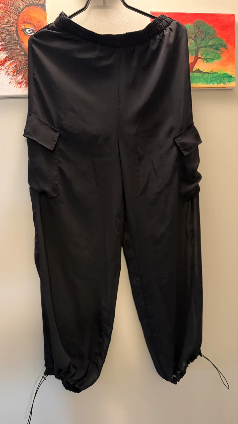 Halara Black Cargo Pants Size S Regular
