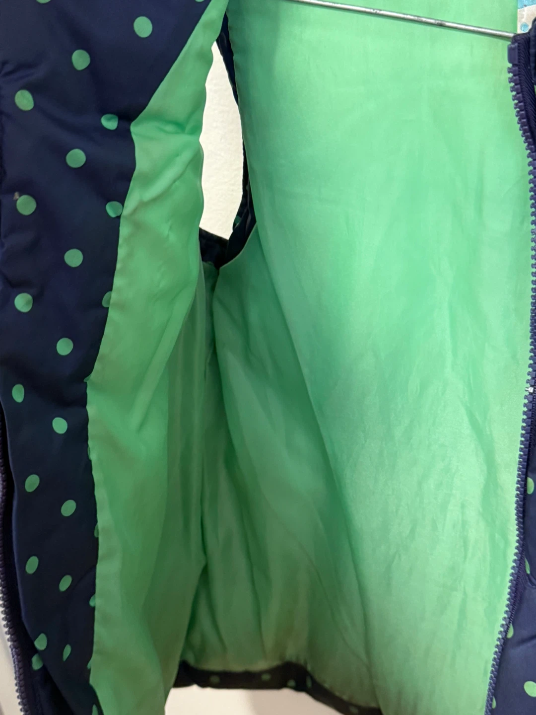 Old Navy Girls' Puffer Vest - Navy with Green Polka Dots - photo 4