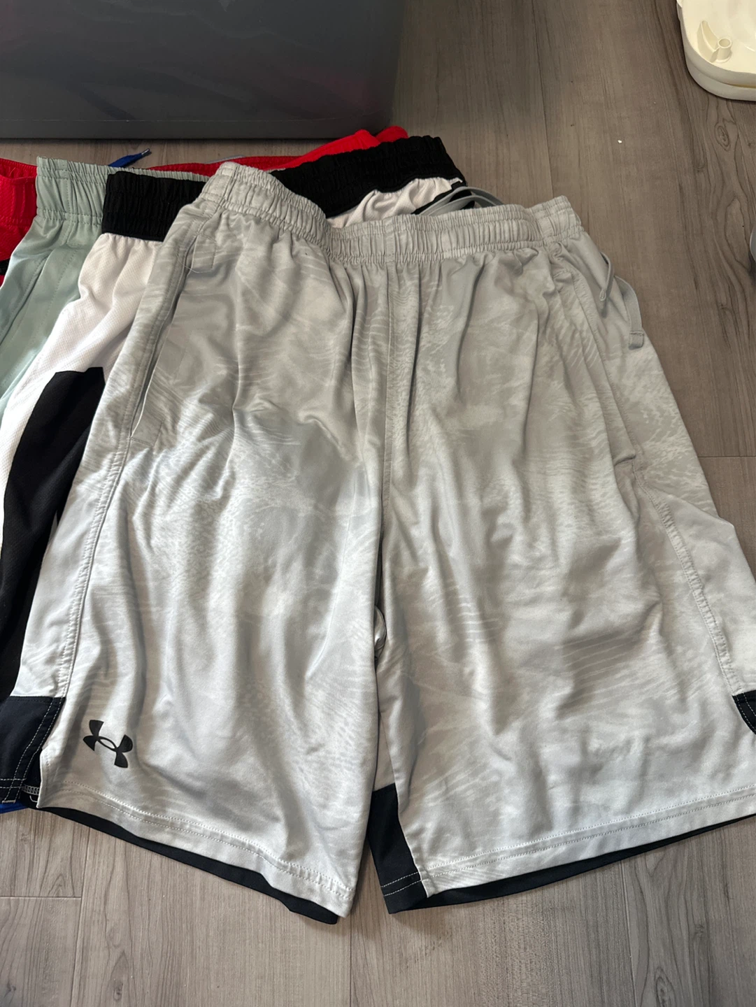 Bundle of athletic shorts (Nike, Under Armour) - photo 2