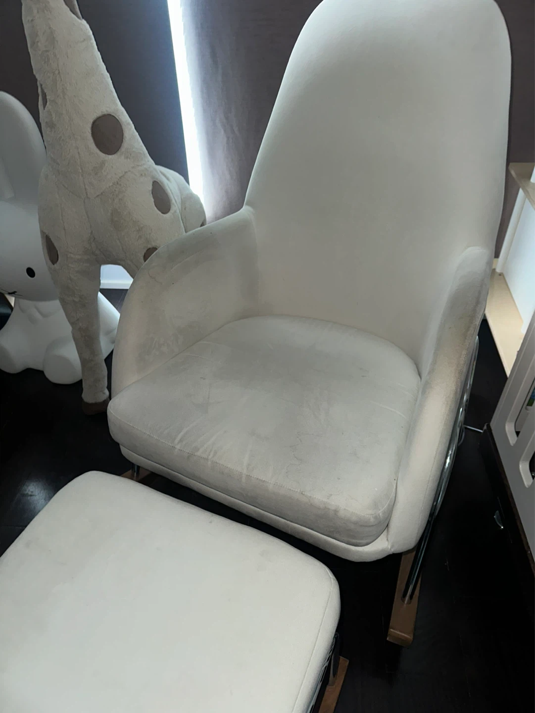 MONTE DESIGN JACKSON ROCKER AND MATCHING FOOT STOOL RETAIL $2400 - photo 3