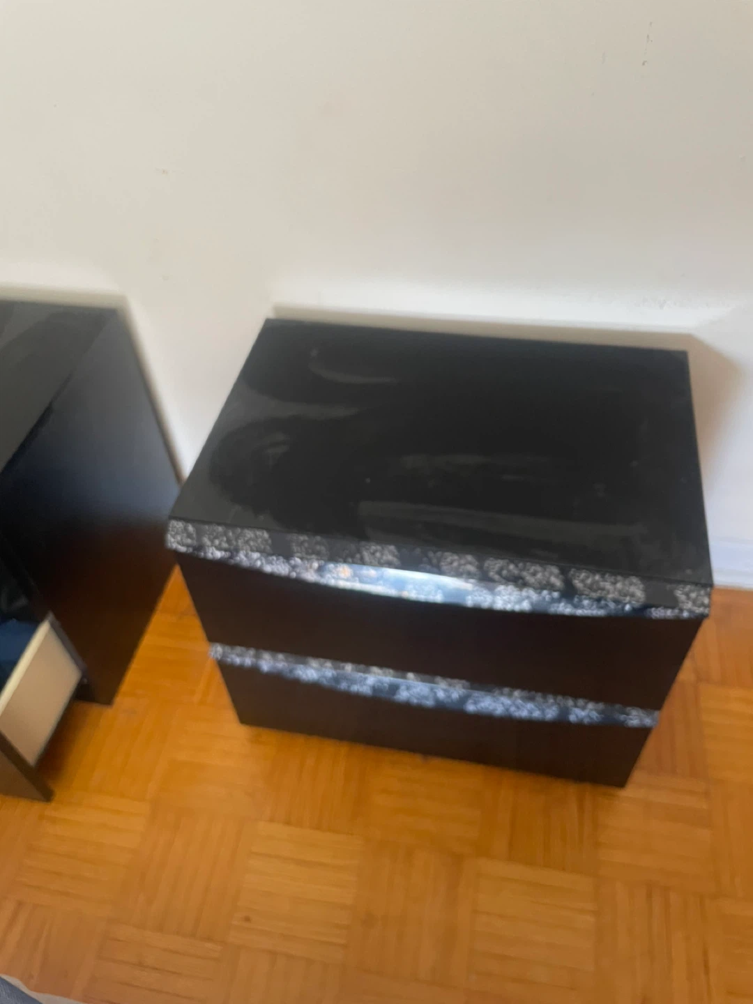 2-2 drawer dressers - photo 2