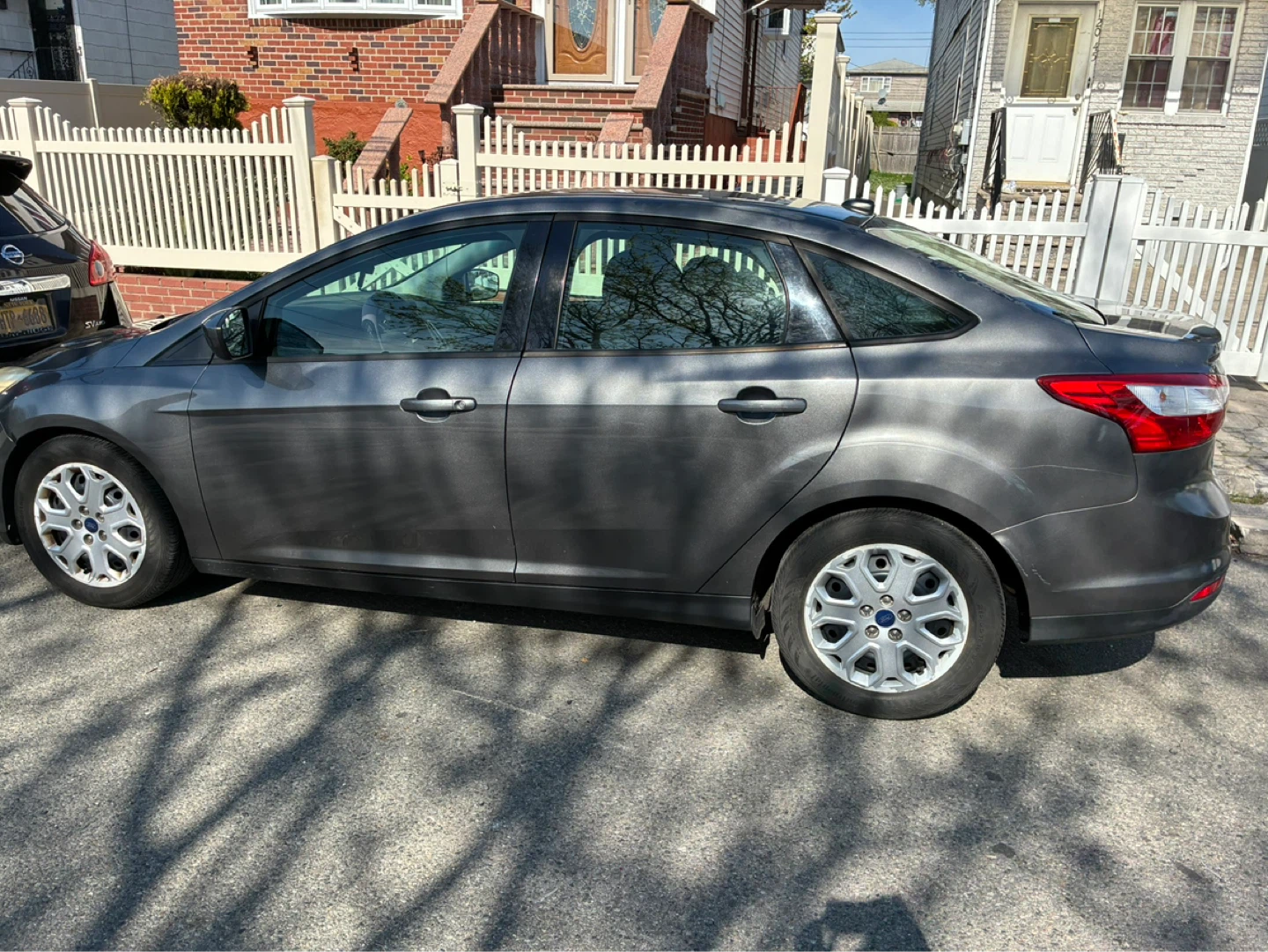 2012 Ford Focus SE Sedan - photo 2