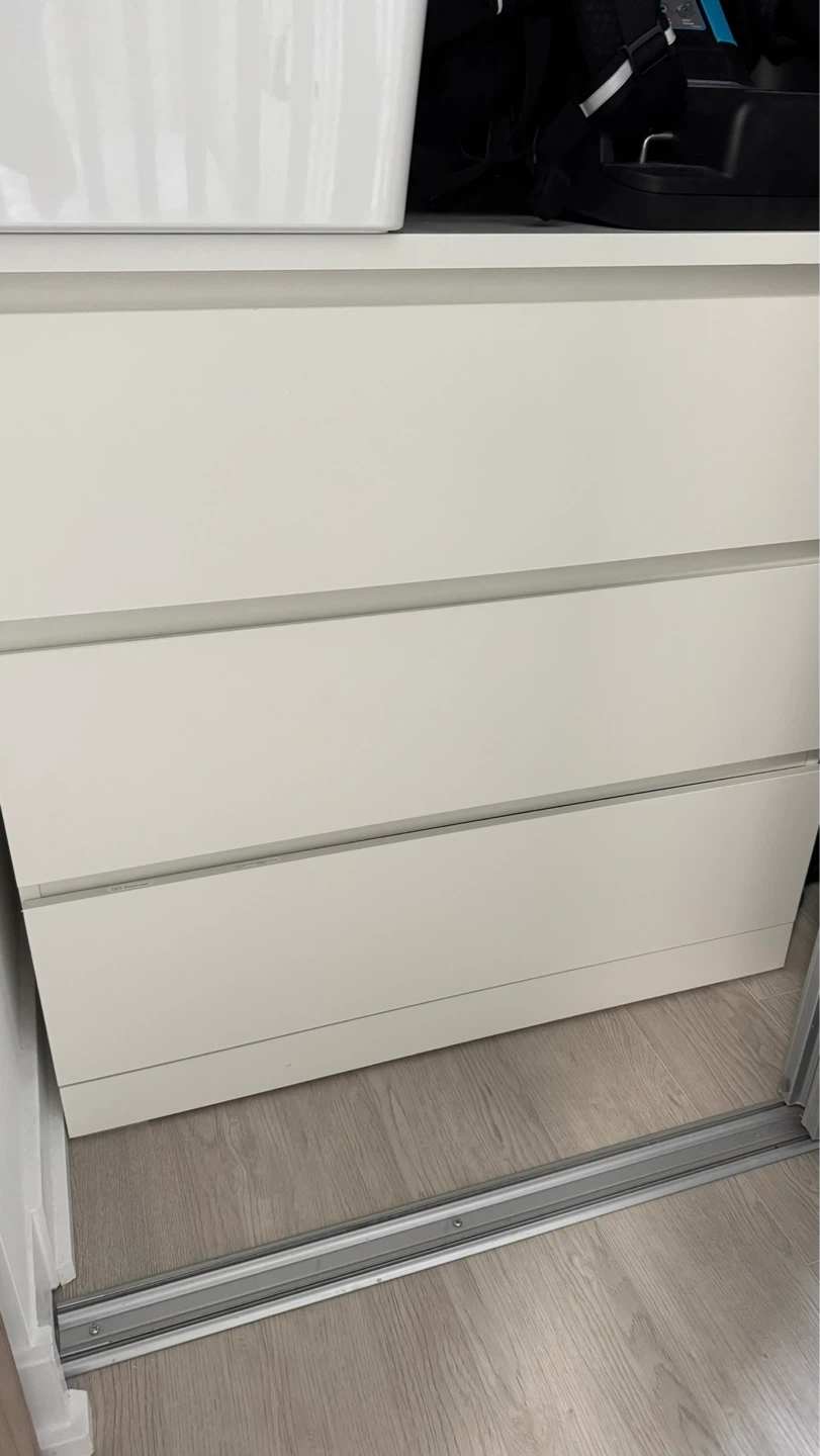 White IKEA MALM 3-drawer chest