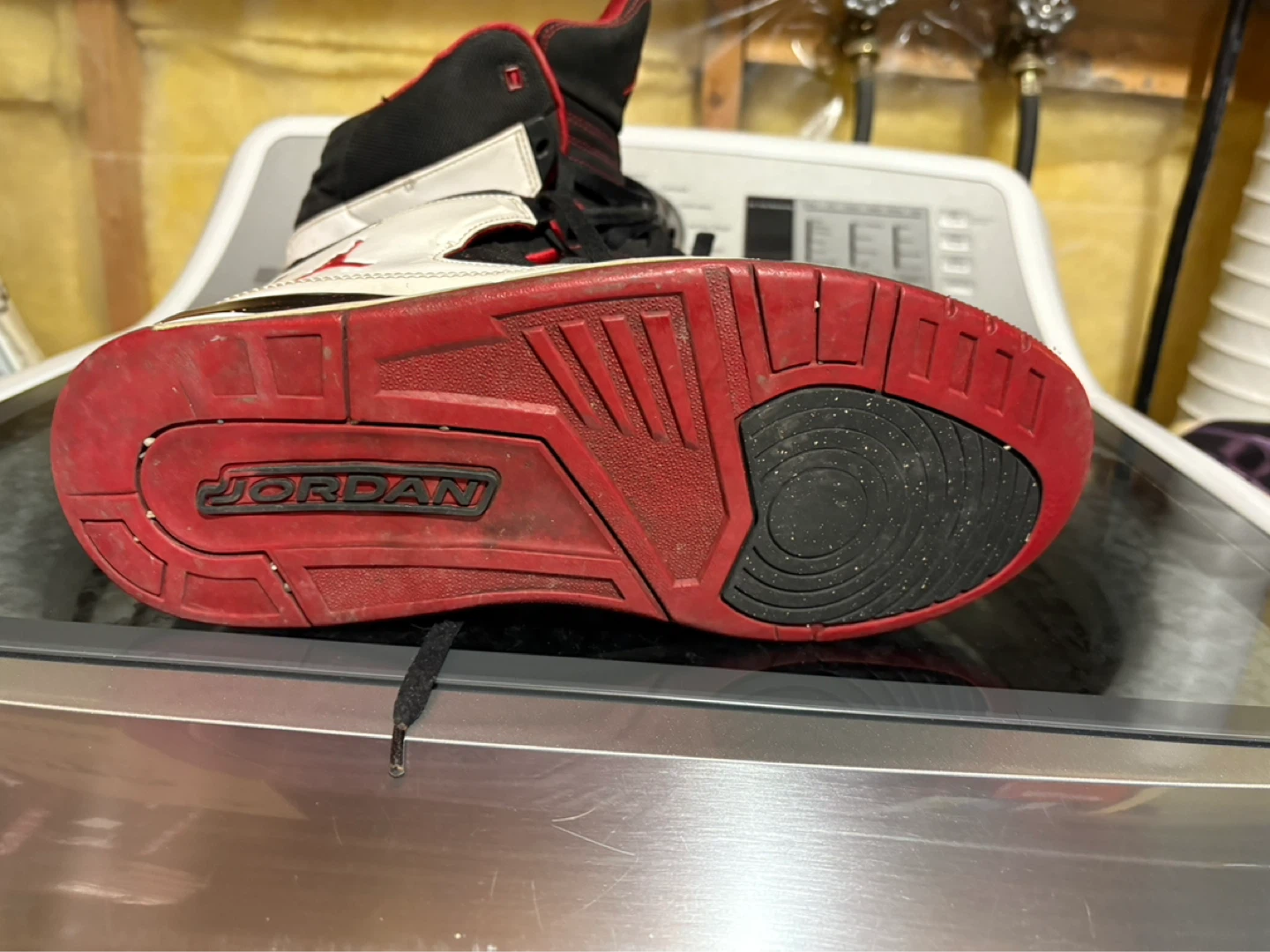 Men’s Jordan Running Shoes Size 9.5 - photo 3