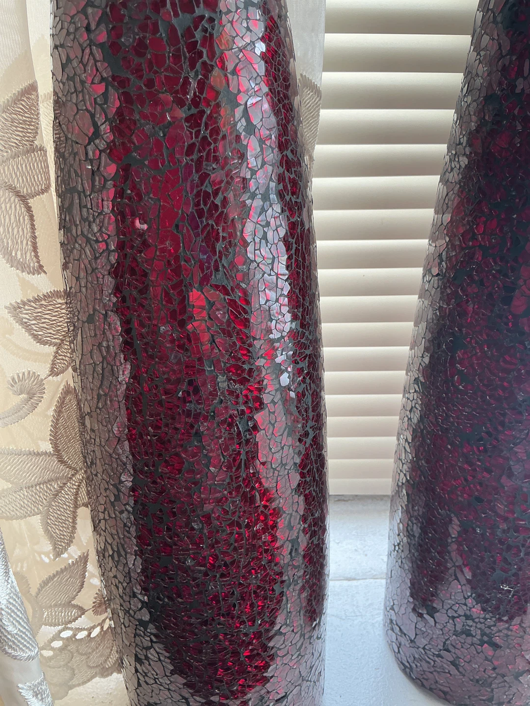 Pair of Red Mosaic Glass Vases - photo 4
