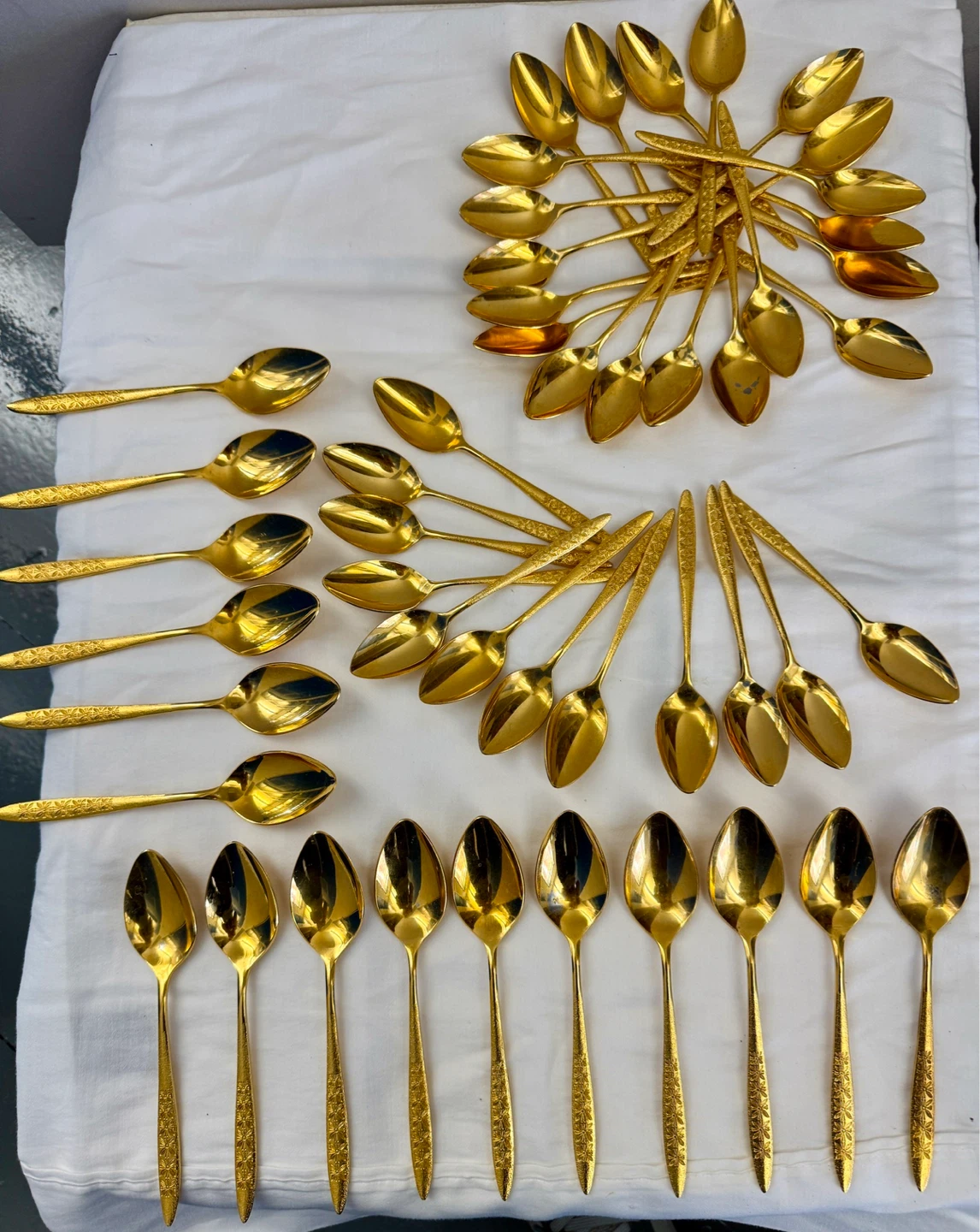 Nasco Gold Plated Stainless Steel Flatware – 99 pieces - photo 5