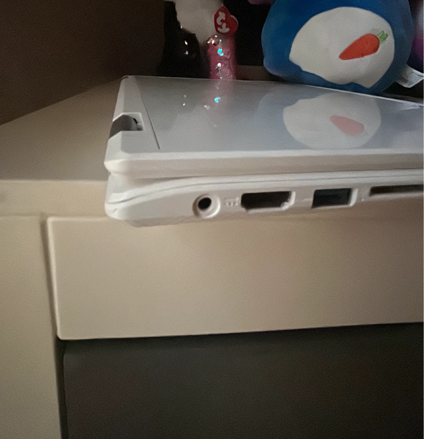 ACER CHROMEBOOK WHITE LAPTOP - photo 3