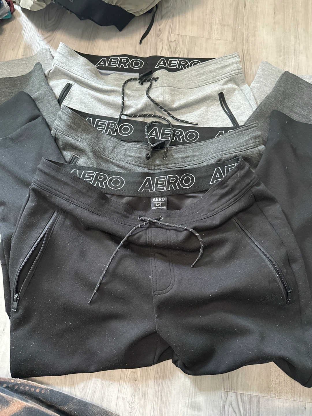 Aero NYC Sweatpants Joggers (3 Pairs) - Black & Grey L