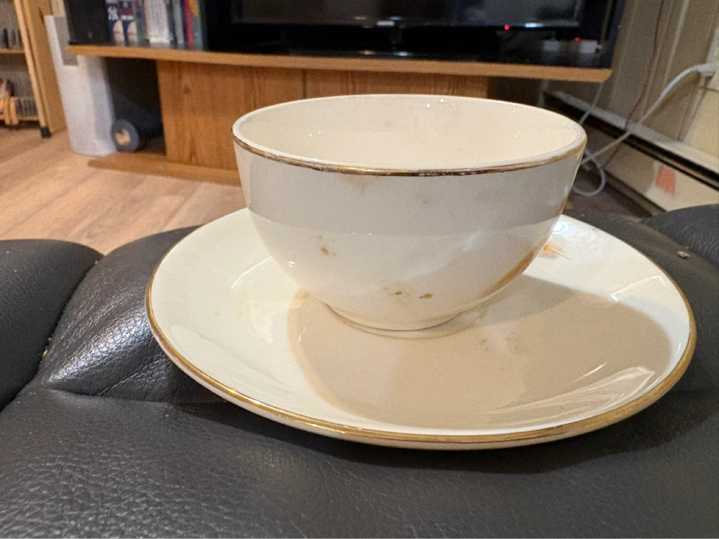 Vintage Wheat Pattern Teacup and Saucer Set - photo 3