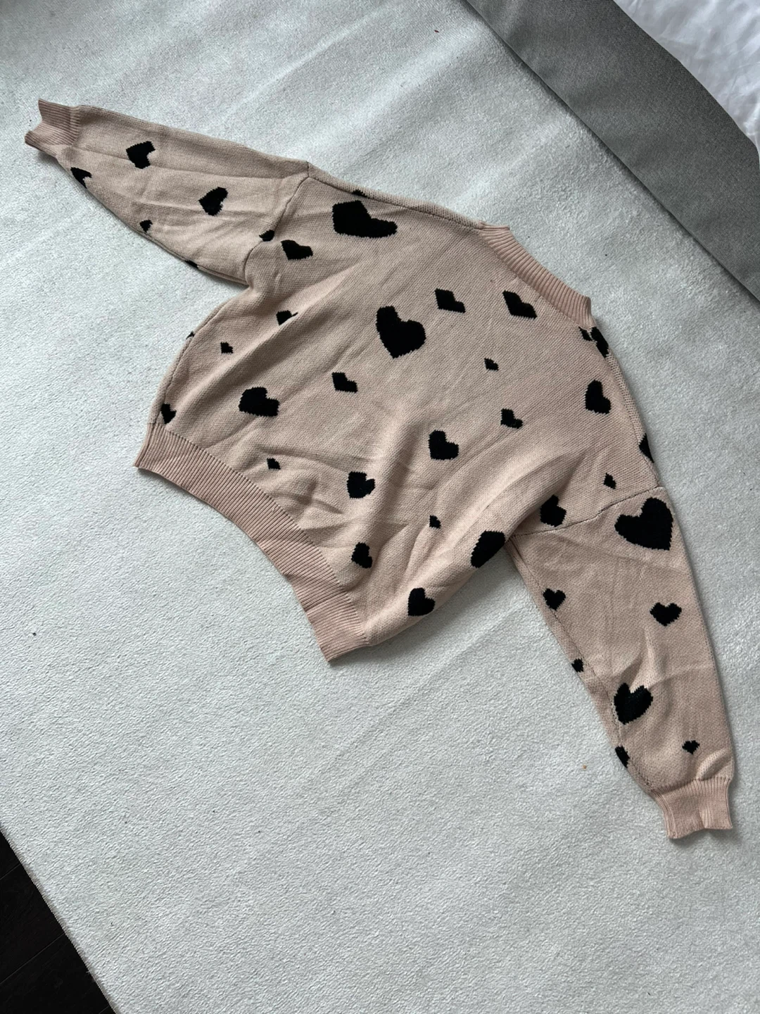 Color Coin Sweater with Black Hearts - photo 4