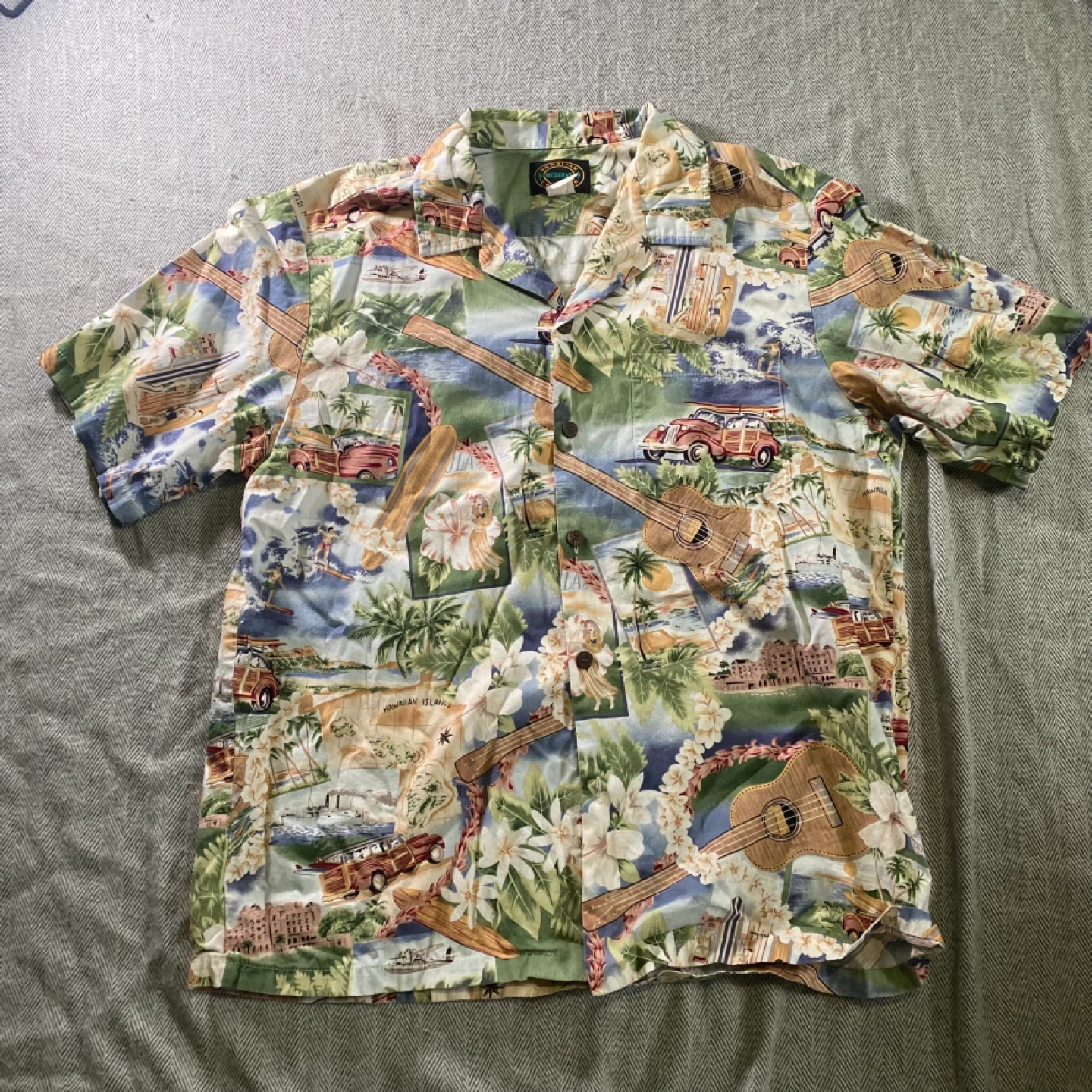 Hawaiian Reserve Collection Aloha Shirt