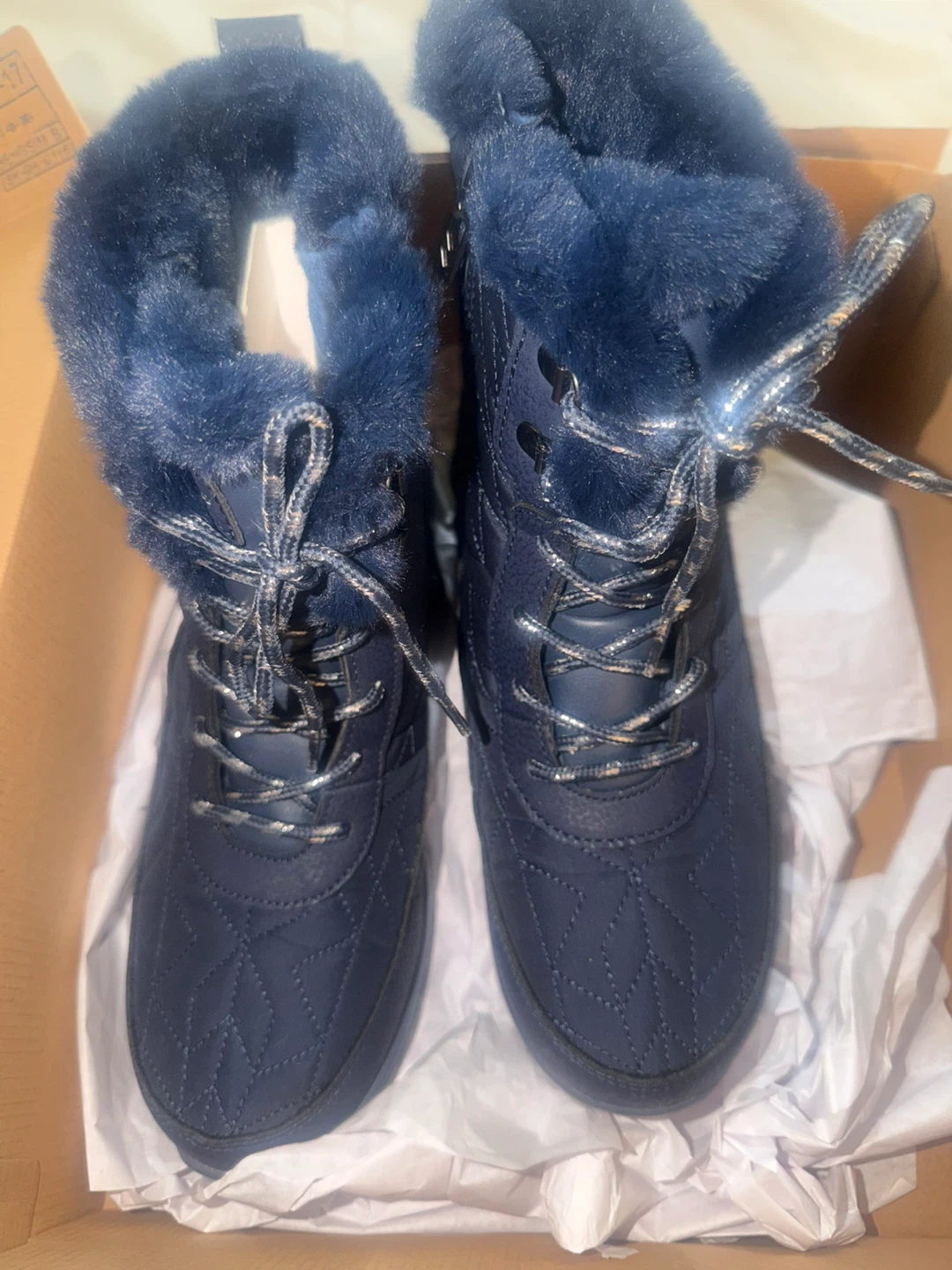 Skechers Women's Navy Easy Going-Frostine Boots Size 8