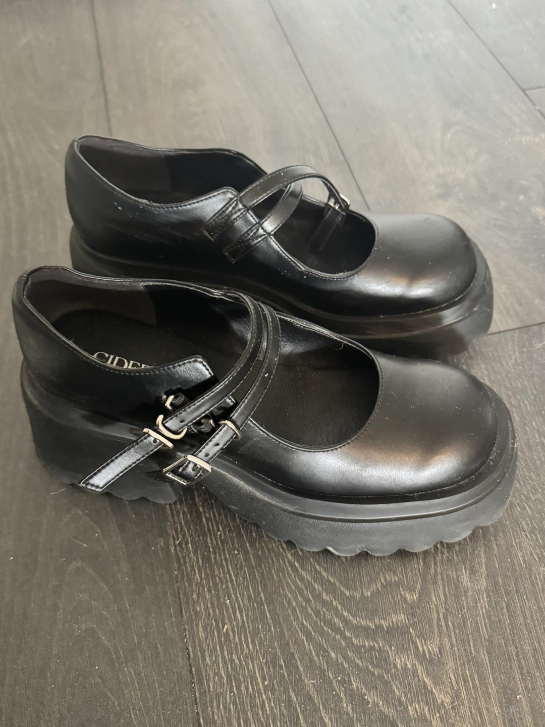 Chunky Heeled Mary Jane Shoes (Size 38/US 7 Women)