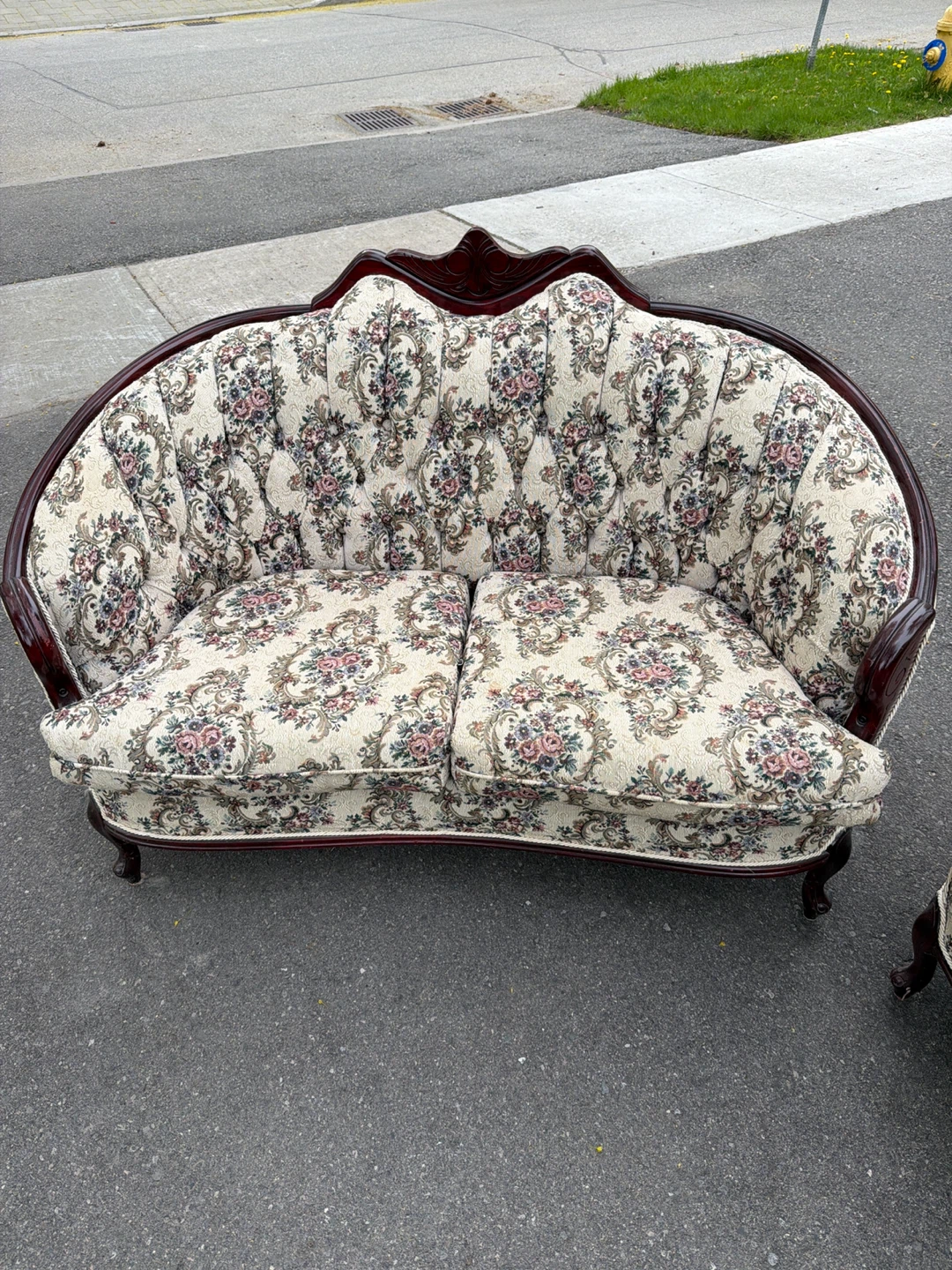 Vintage Floral Sofa and Loveseat Set - photo 3