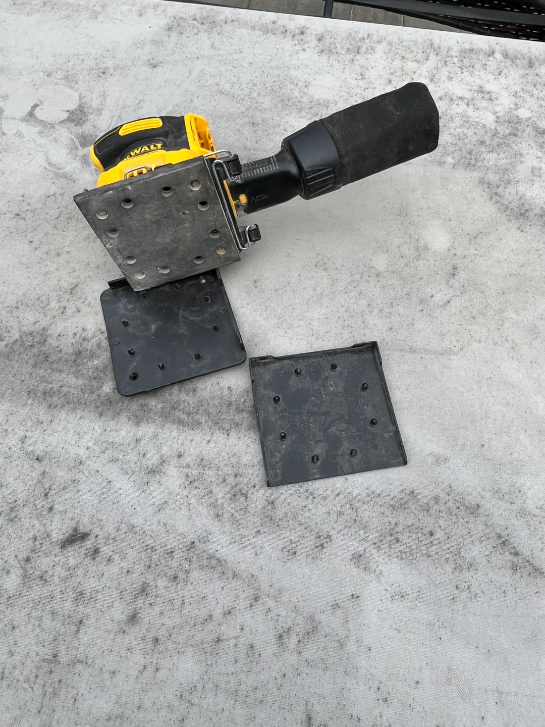 DEWALT 20V MAX XR Palm Sander - photo 3
