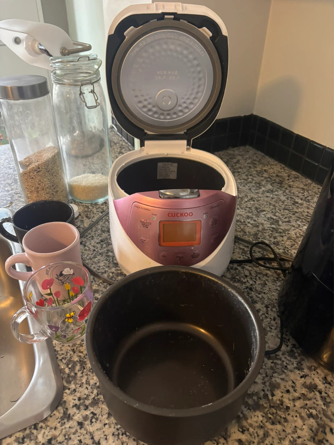 CUCKOO CR-0631F 6 Cup Rice Cooker and Warmer - White/Pink
