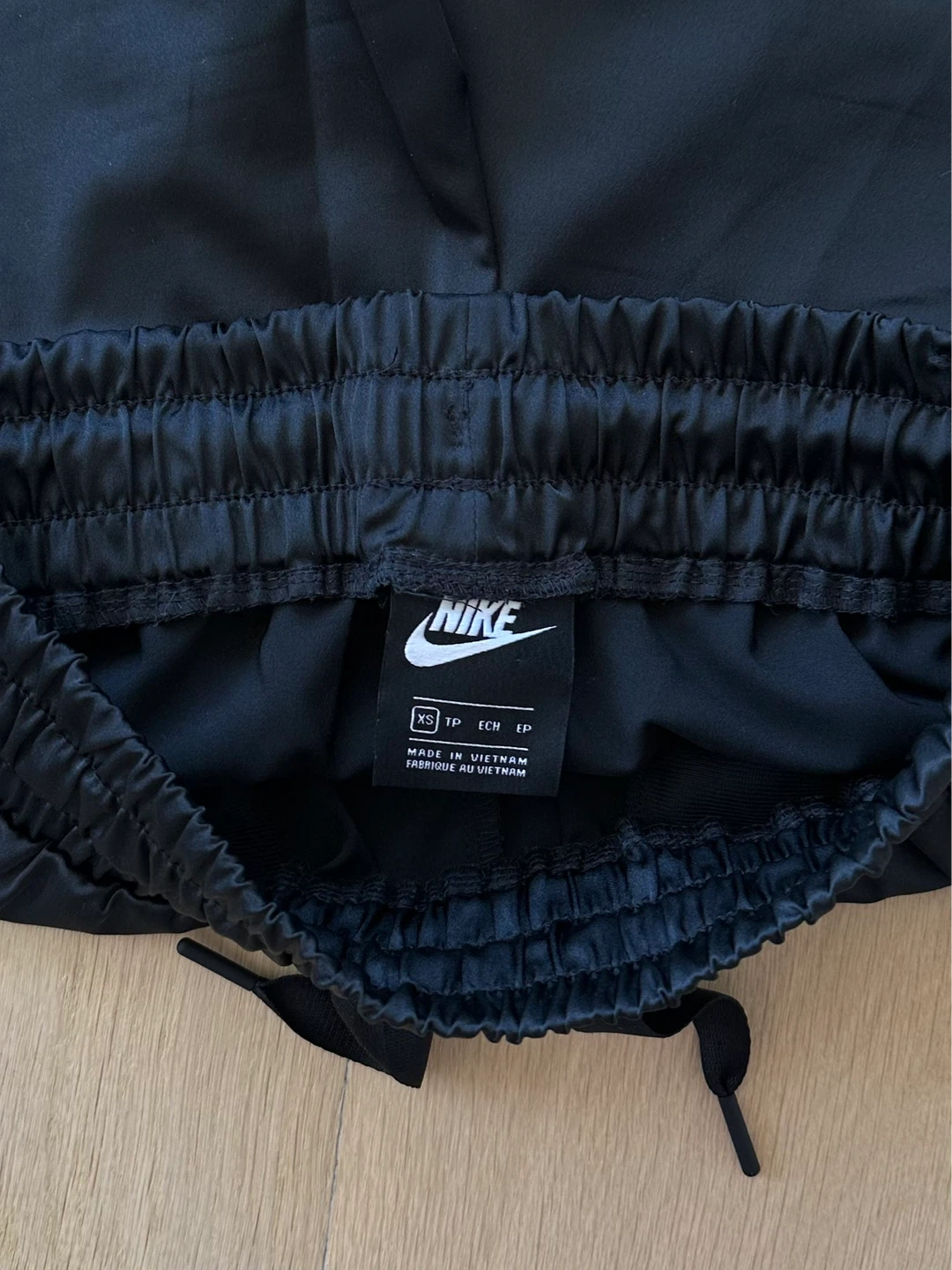 Nike Satin Shorts Black XS - photo 3