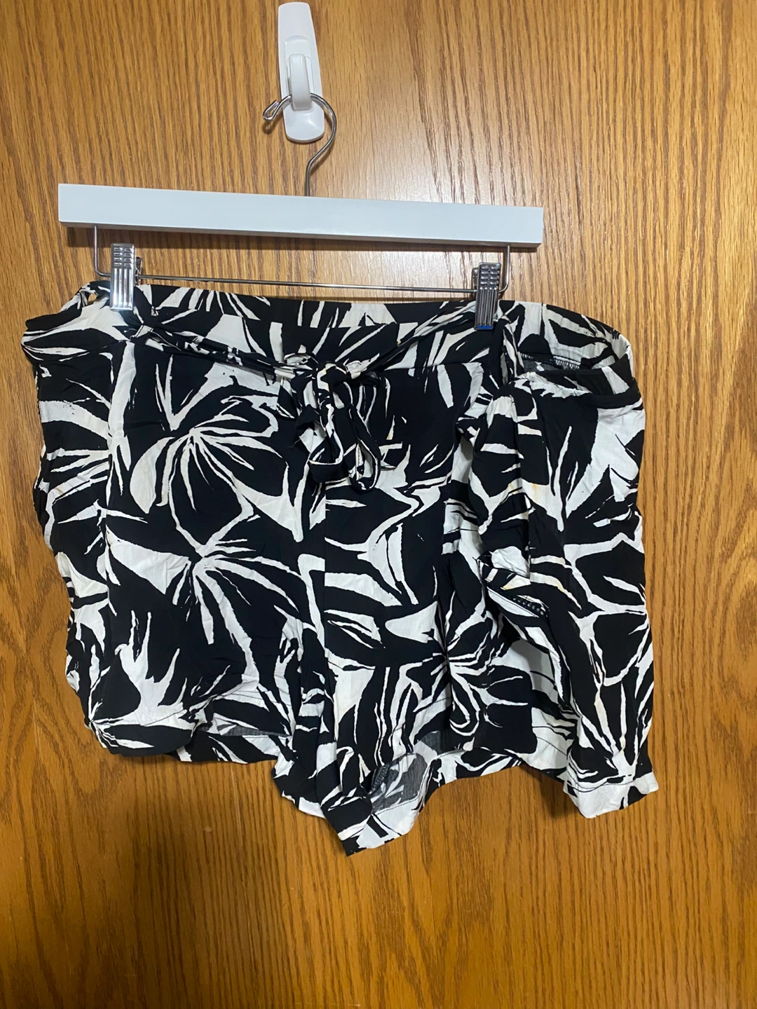 Plus size black white floral print with elastic waist and belt - photo 5