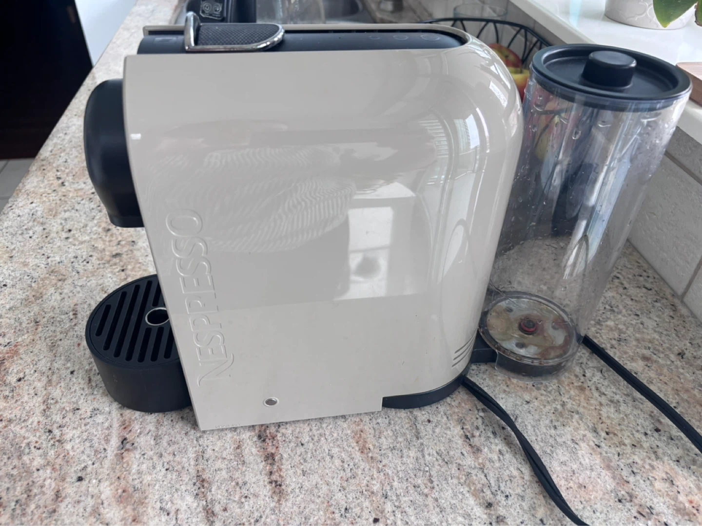 Nespresso coffee machine - photo 2