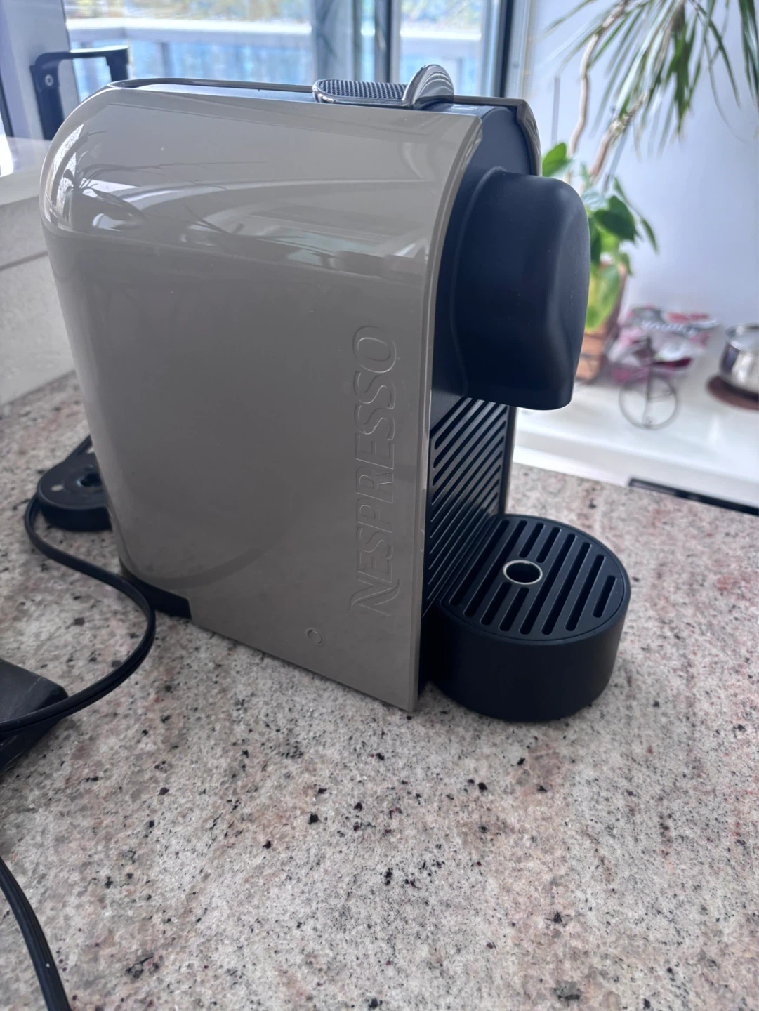 Nespresso coffee machine - photo 3